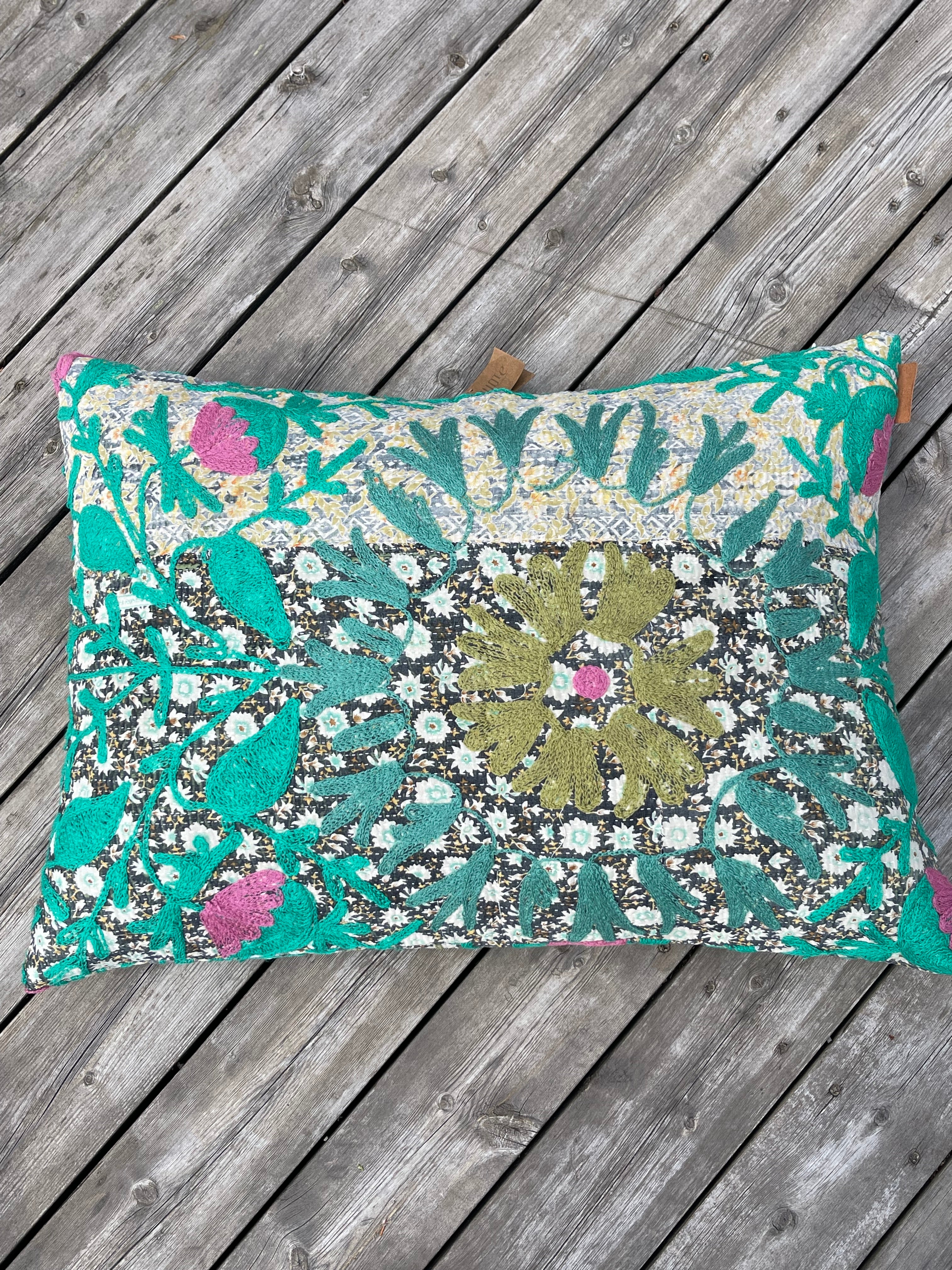 Suzani sariputetrekk - 50x70cm  - Y2559 - Linneas Hage