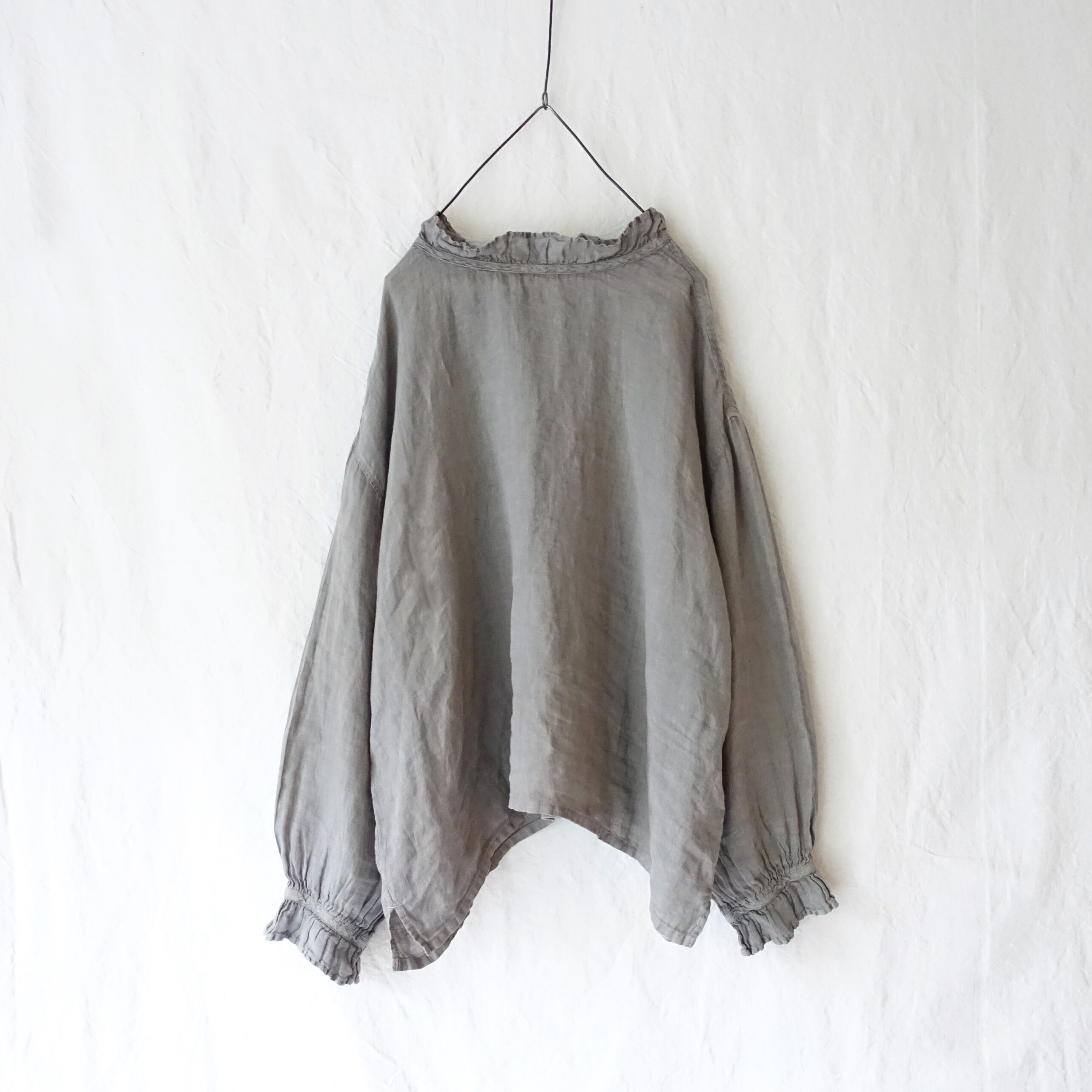 Frill Blouse - Azumadaki - Gray