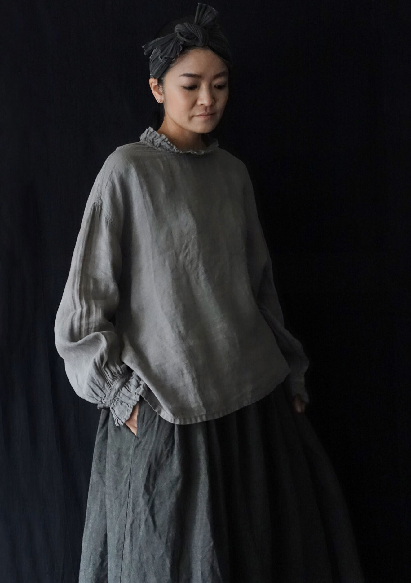 Frill Blouse - Azumadaki - Gray