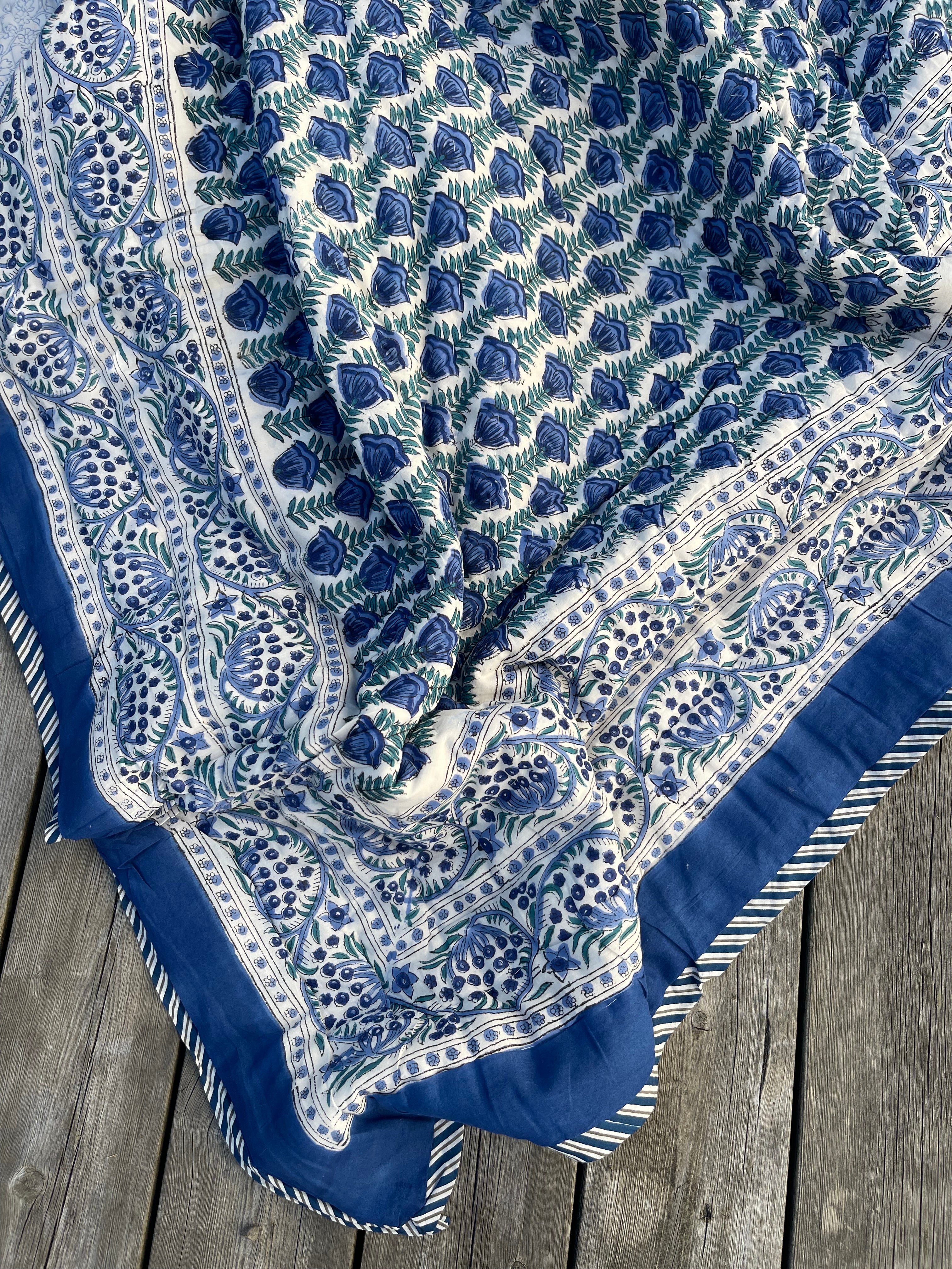 Vatteppe 150x220 - Blått/Hvitt