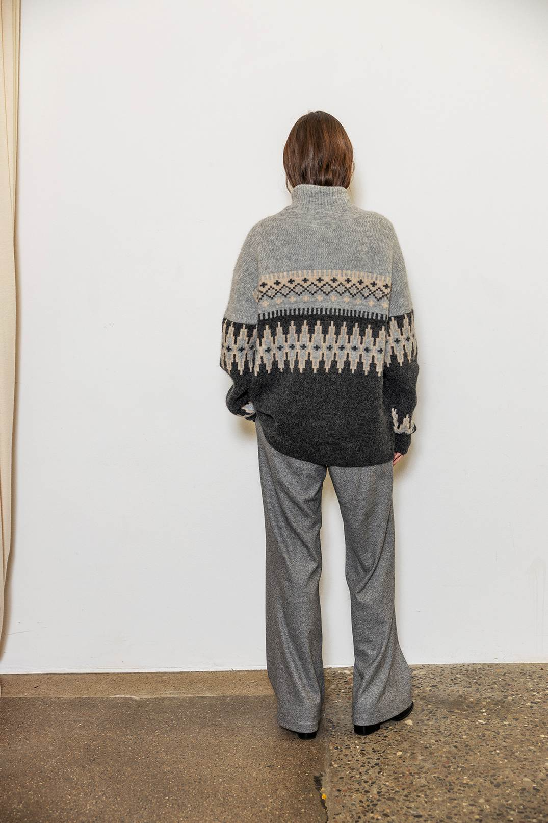 Genser - Cambria - Charcoal