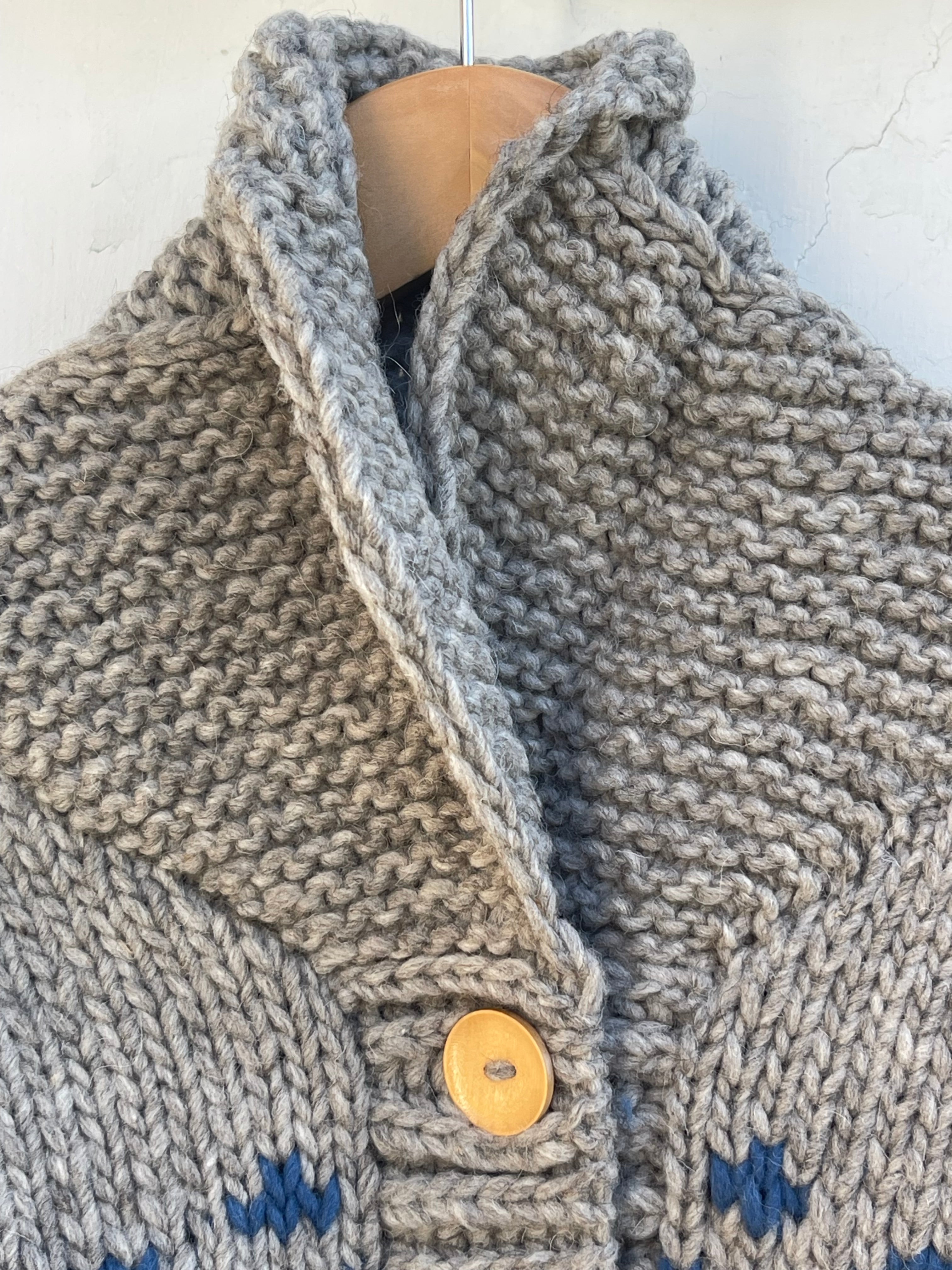 Håndstrikket jakke - Gray