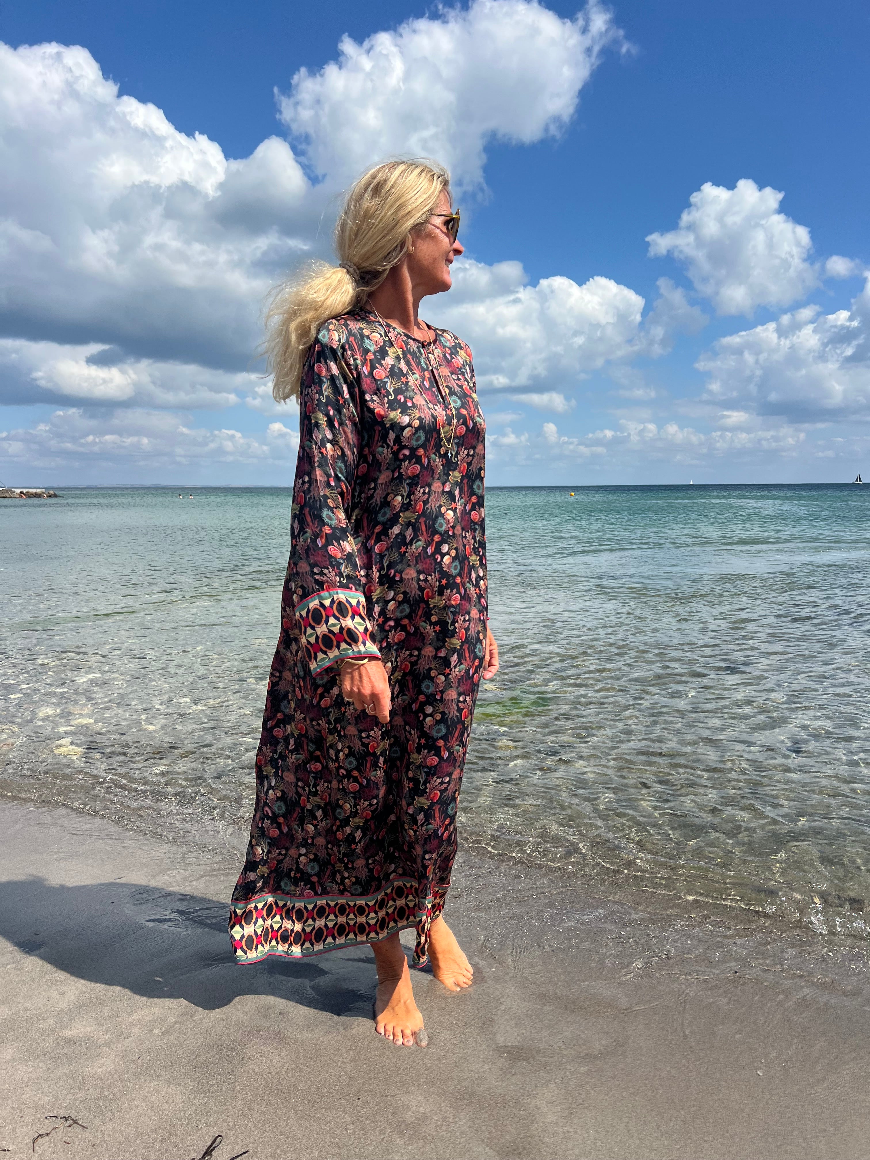 Gro maxikjole - Waterprint - Linneas Hage