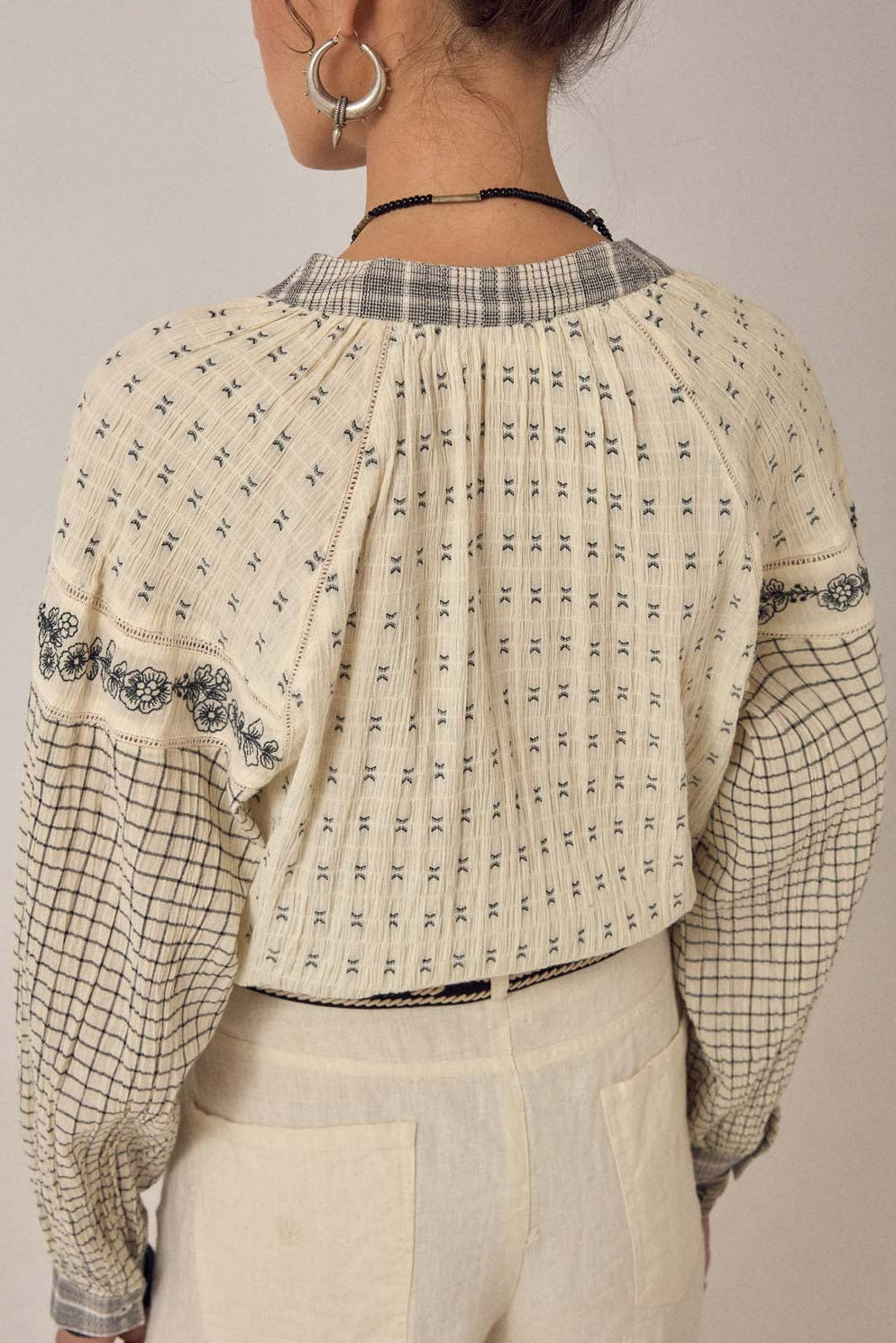 Noemi Bluse - Patchwork Notes - Ash - Linneas Hage