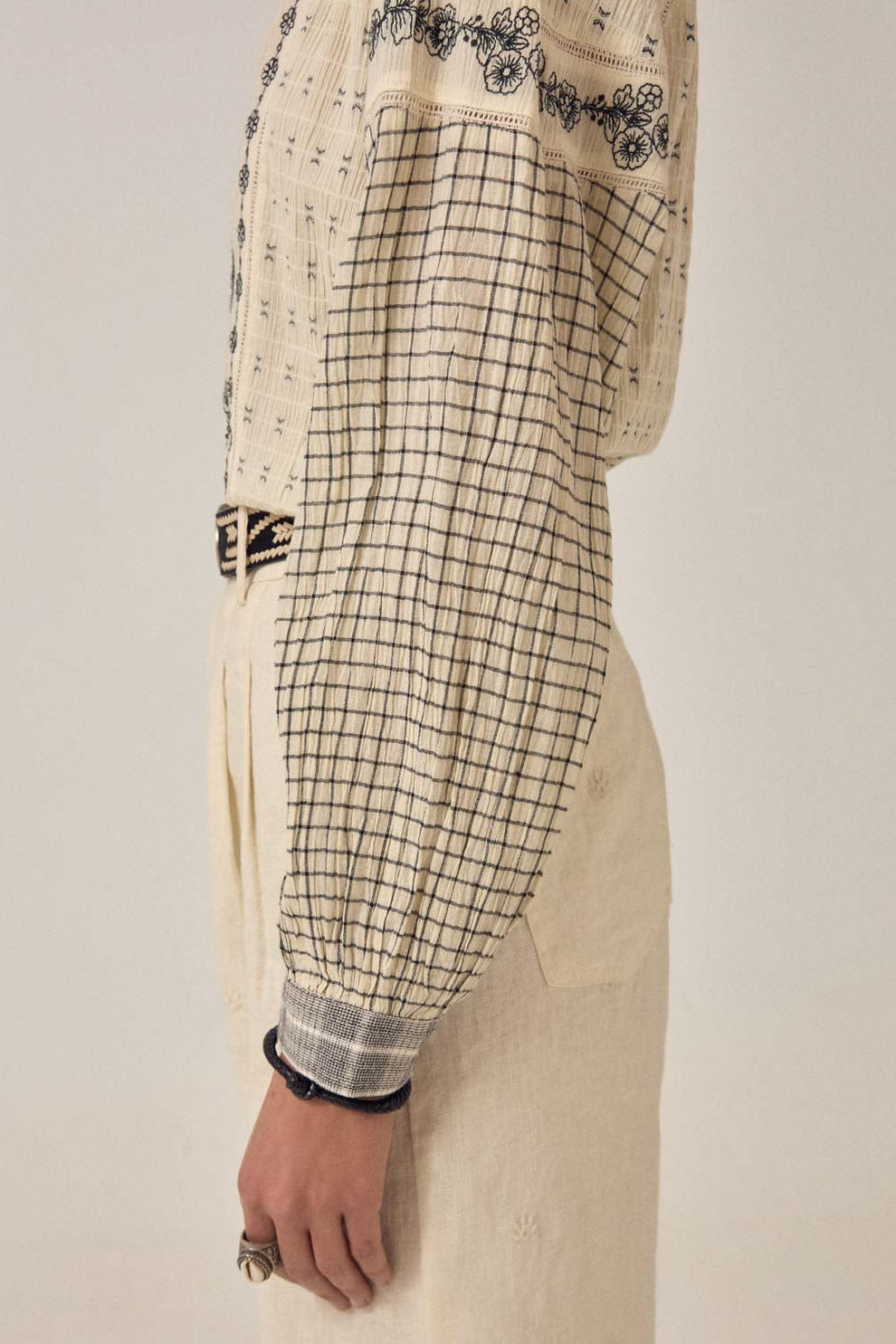 Noemi Bluse - Patchwork Notes - Ash - Linneas Hage