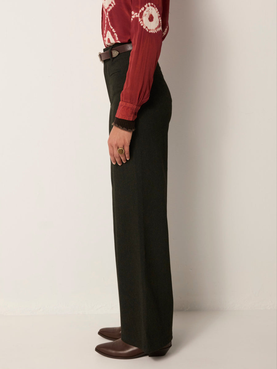 Carlo Bukser - Heritage - Ash