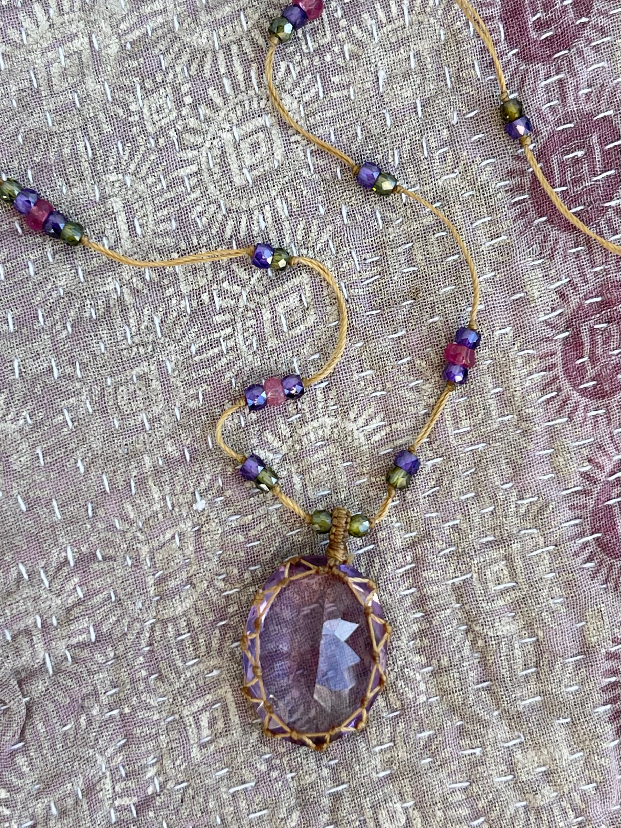 Kort smykke - Tibet - Light Purple Amethyst